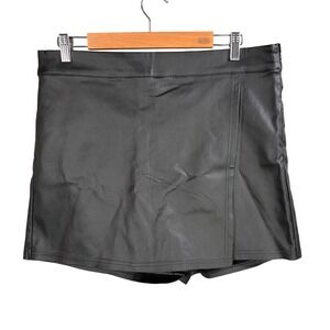 Fashion Nova Black Faux Leather Skort Skirt Shorts Size 1X Baddie Edgy Going Out